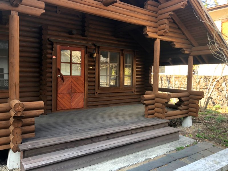 泉ノ里「ログハウス」―可愛いらしい隠れ家― - 軽井沢のリゾートホーム