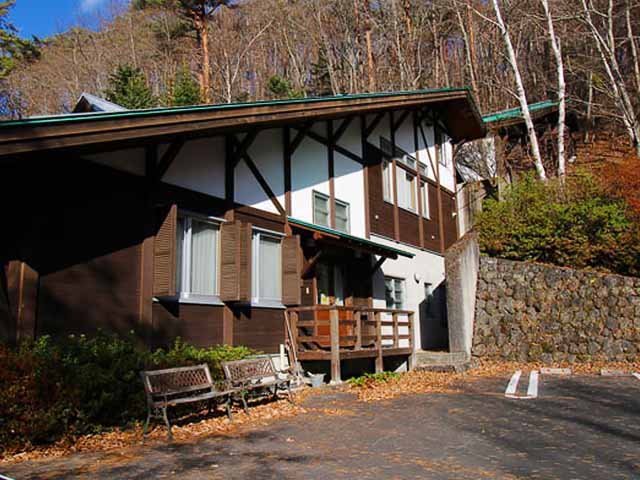 旧軽井沢 売り別荘 1億5,000万円